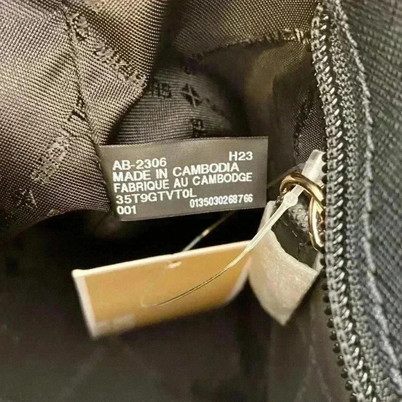 Michael Kors XS Jet Set Travel Carryall Top Zip Tote Black - Picture 9 of 11